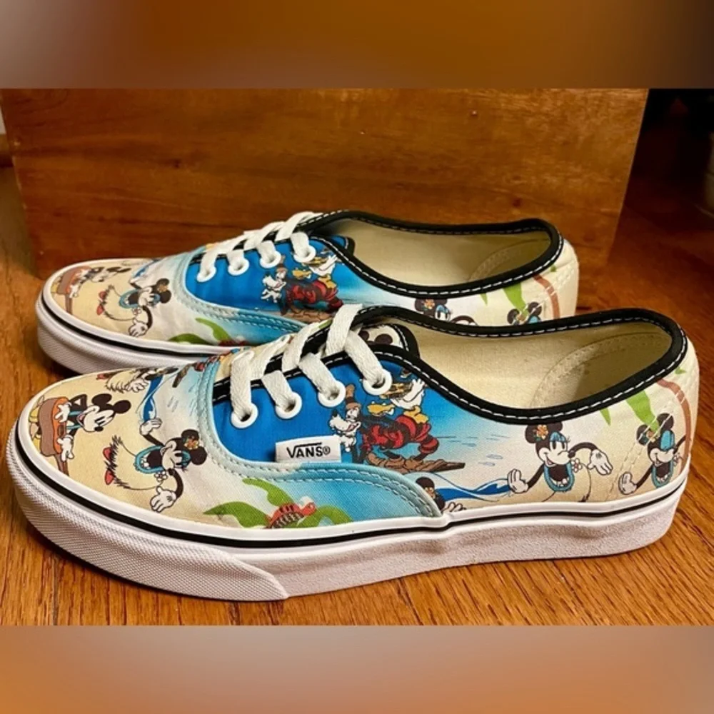 Vans Disney Authentic Mickey Mouse Aloha Sneakers Limited Edition 7.5 Women’s - Picture 3 of 9